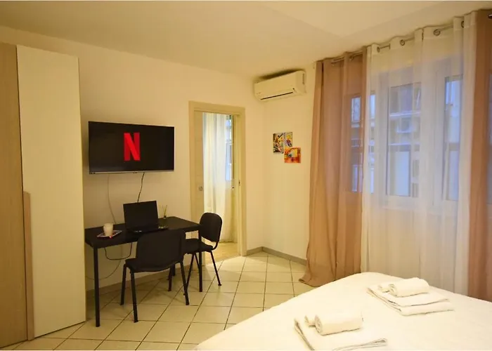 Sara's House Station * Bari